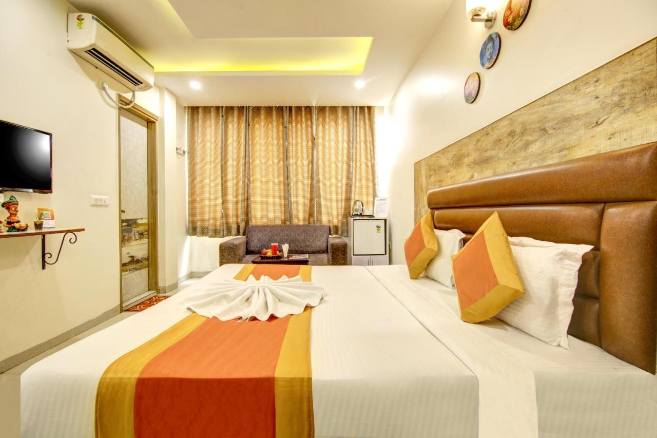 Gracious By Vishesh Hotels & Home Stay New Delhi Extérieur photo