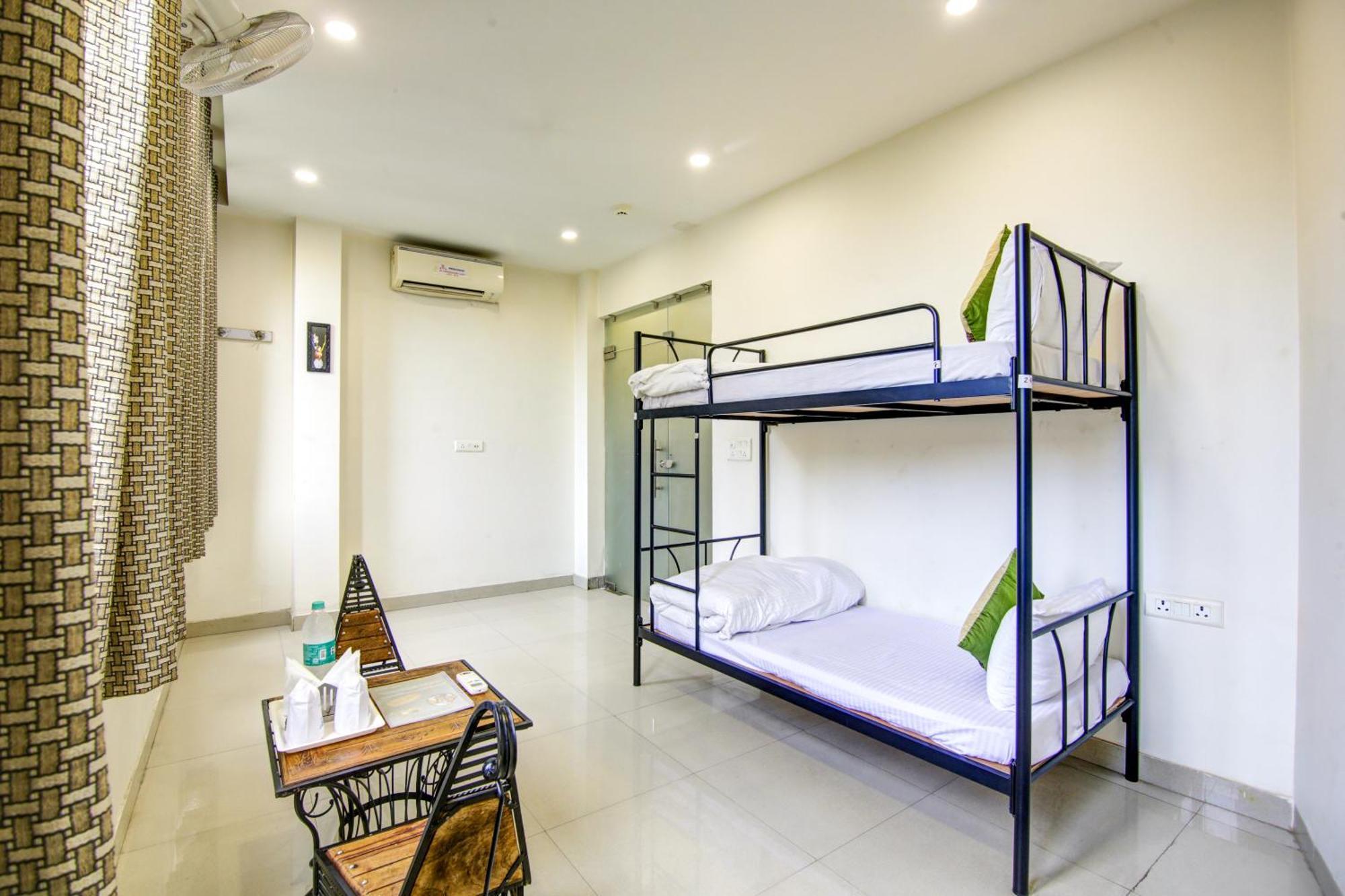 Gracious By Vishesh Hotels & Home Stay New Delhi Extérieur photo