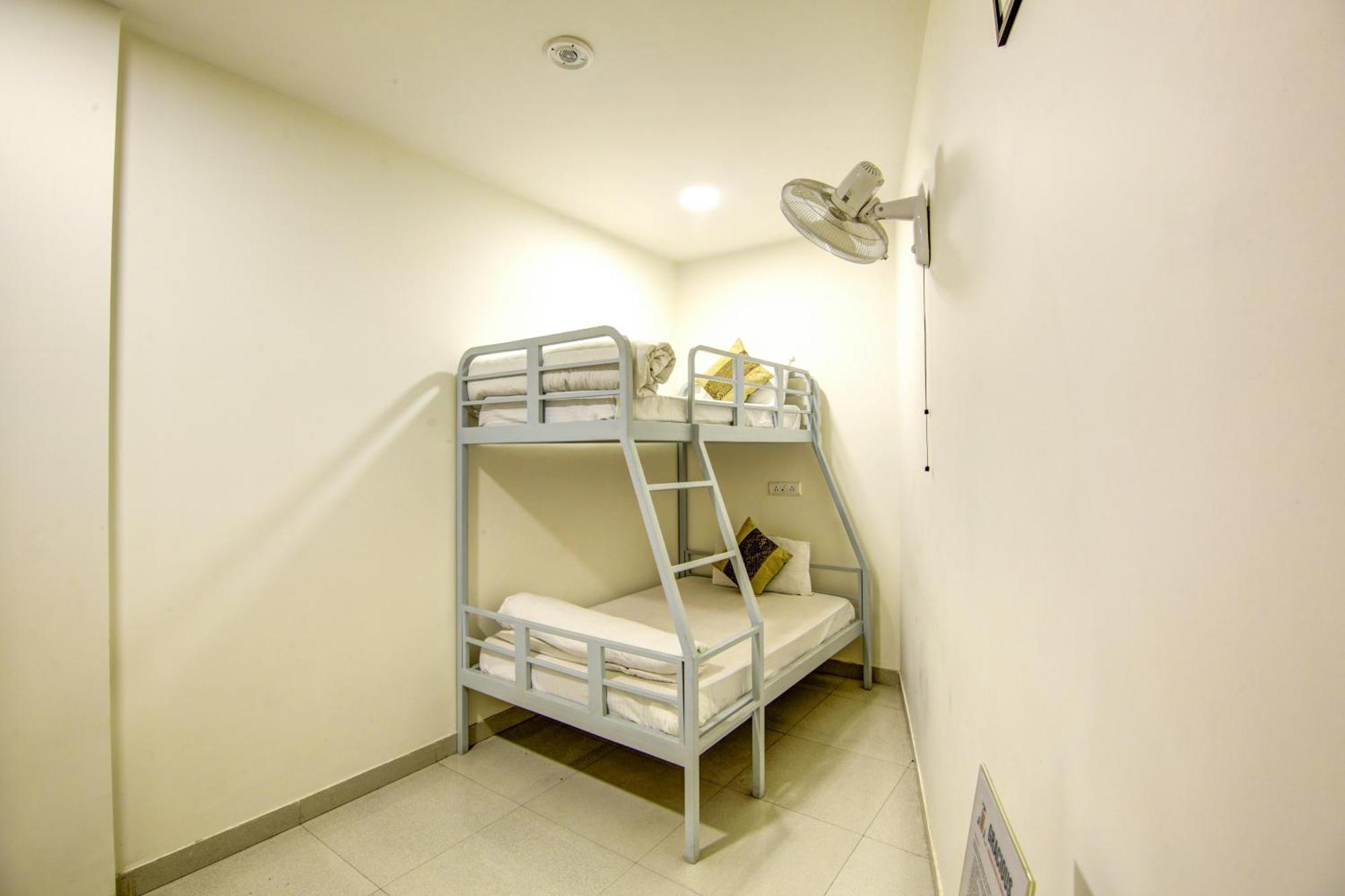 Gracious By Vishesh Hotels & Home Stay New Delhi Extérieur photo