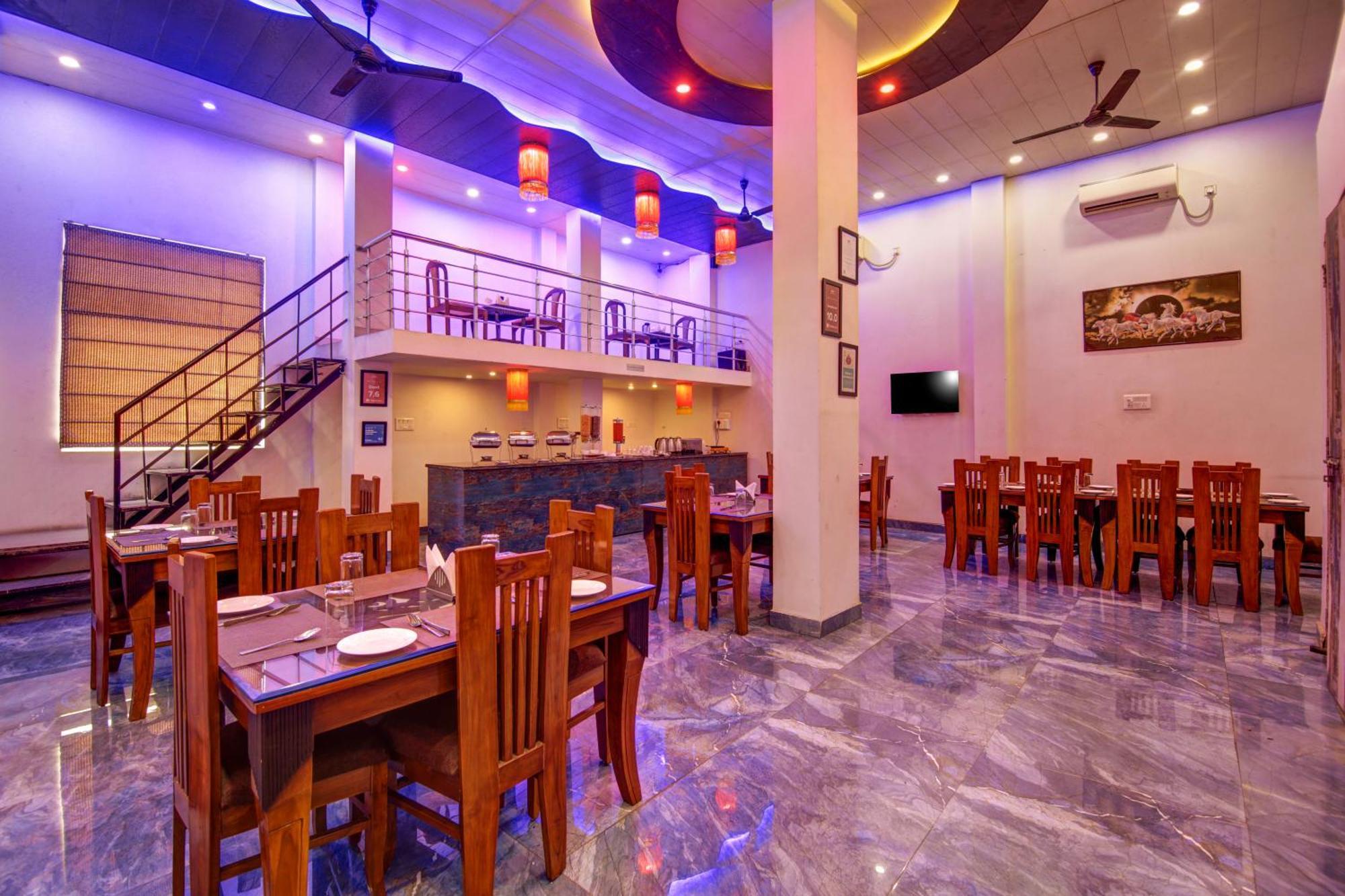 Gracious By Vishesh Hotels & Home Stay New Delhi Extérieur photo