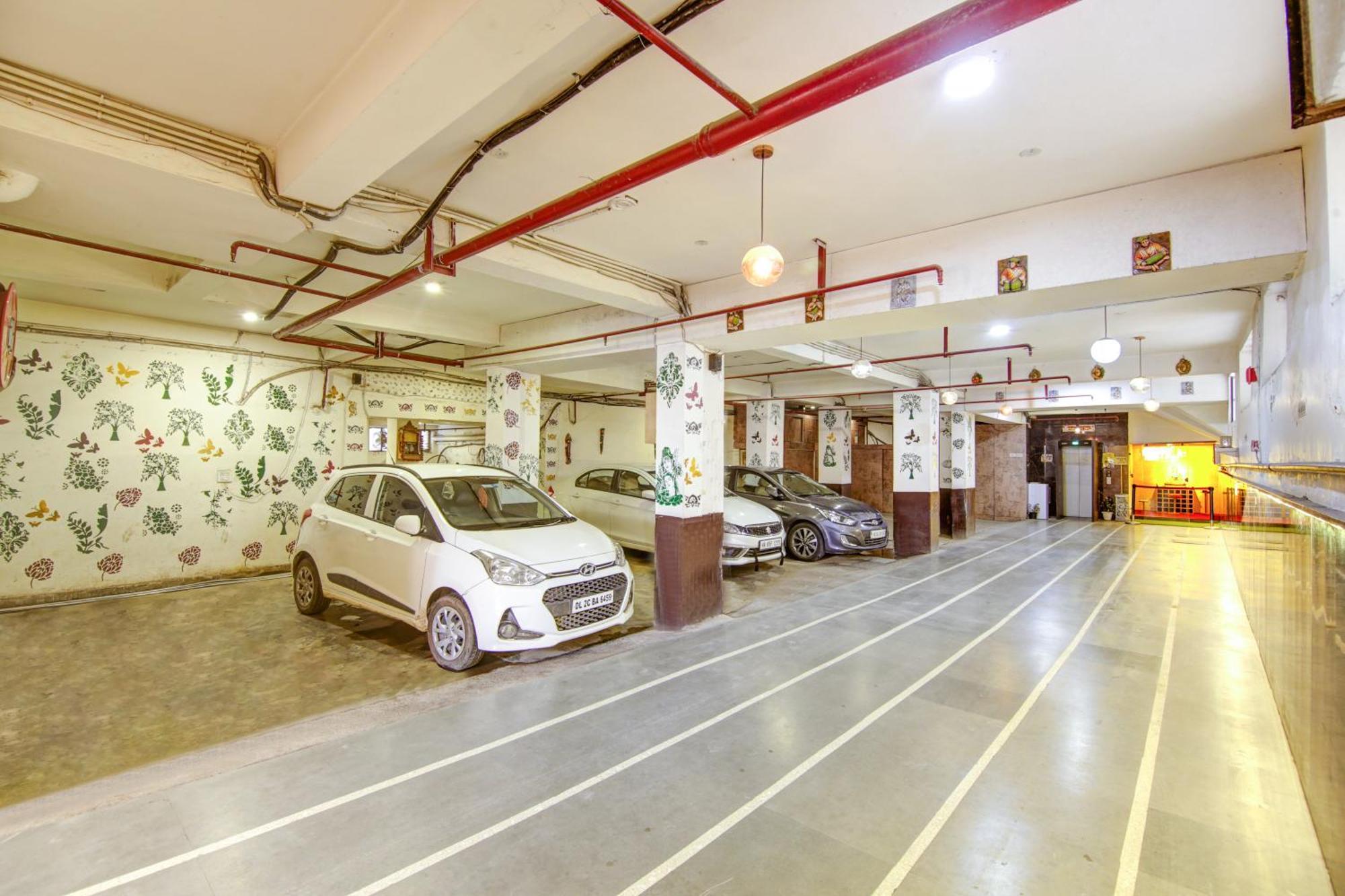 Gracious By Vishesh Hotels & Home Stay New Delhi Extérieur photo