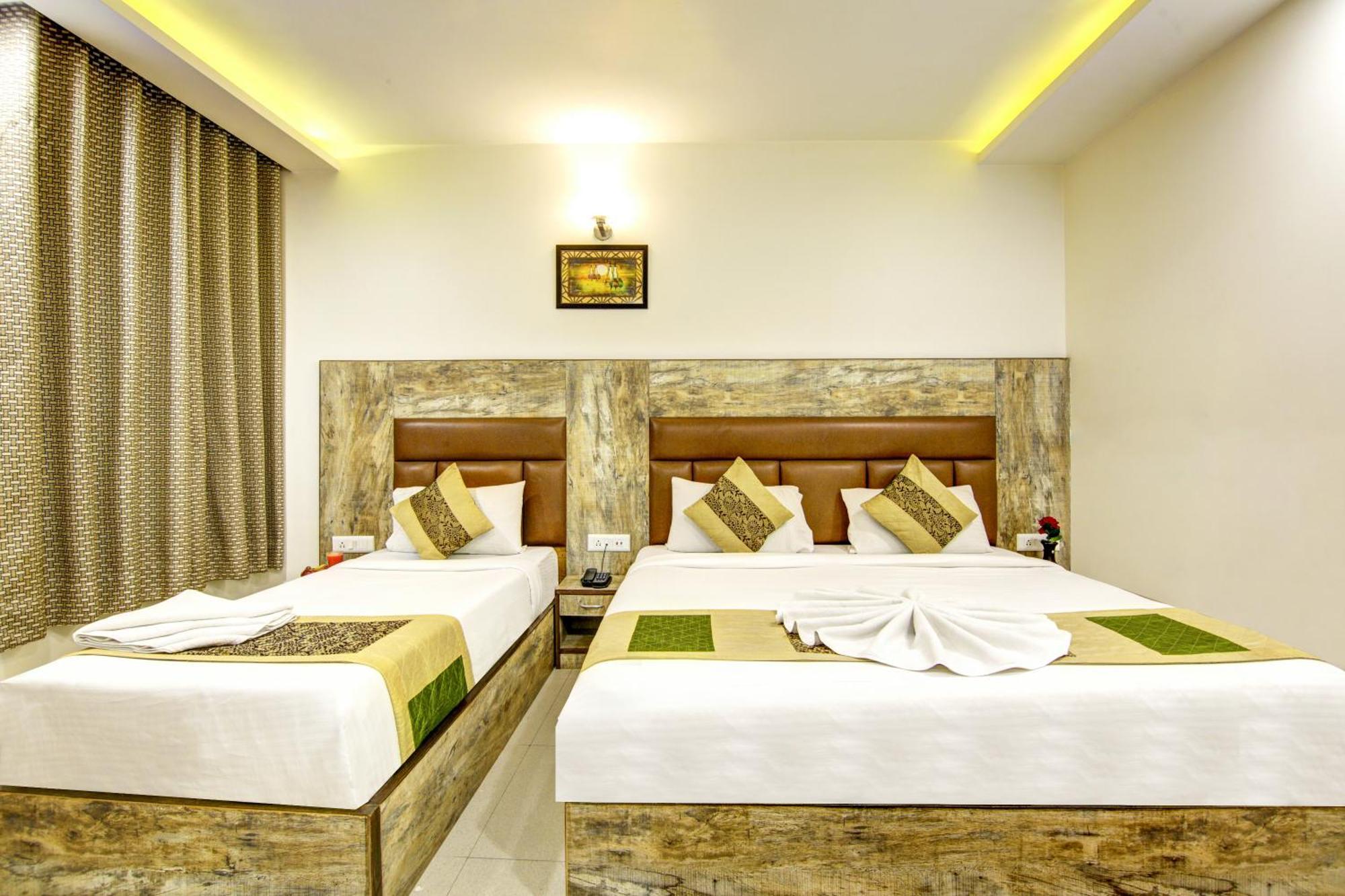 Gracious By Vishesh Hotels & Home Stay New Delhi Extérieur photo